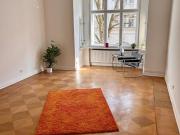 von Privat: Tolle Altbauwohnung mit Balkon Ruhiglage Moabit