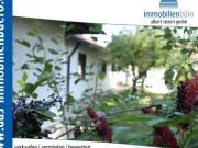 Freistehendes Einfamilienhaus mit großem Grundstück Freistehendes Einfamilienhaus mit großem Grundstück