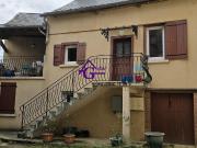 Vous cherchez à investir cette maison de village dispose...