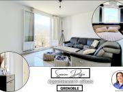 Appartement traversant avec balcon et vue dégagée