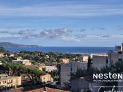 VUE MER Appartement rénové dernier étage en excellent...