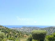 VUE MER PANORAMIQUE Propriété avec piscine à débordement.