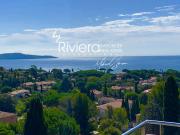 Vue mer, piscine et plage à pieds
