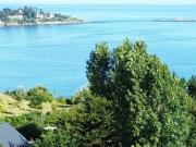 Sur la Corniche, vue mer & plage à pied