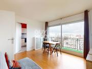 Vue panoramique et confort au pied du métro