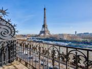 Vues panoramiques sur la Seine et la Tour Eiffel 168m²...