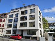 W03 Moderne 5.5 Zi. Gartenwohnung, neben der Tramstation...