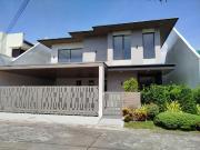 w/ Elevator House and Lot for Sale in BF Homes Village...