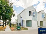 W Evergreen St Unit,san Antonio, Home For Sale