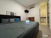 ‍♂️Walk to bus stop, near CIQ & KSL Affordable, cozy room