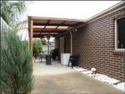 Walk to Point Cook Town Centre – Family Friendly Living!