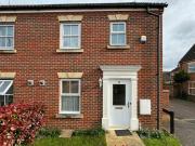 Walker Crescent, Langley, 3 Bedroom End