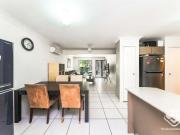 WALKING DISTANCE TO GARDEN CITY, LUXURY TOWNHOUSE FOR...