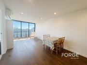 Walking Distance to Melbourne Royal Hospital and University