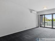 walking distance to train station