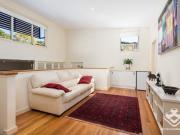 Walking to Indooroopilly state school and shopping...