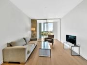 Wandsworth Road, London SW8, 1 bed flat to rent, £2,800...