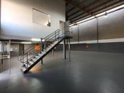 warehouse meets workplace – 450 m² o.