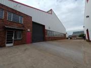 warehouse of 408 m² to let in robert.