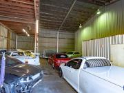 WAREHOUSE WITH HIGH ROOF FRONT & REAR ACCESS DECEPTION BAY