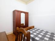 Warm single bedroom close to Praça da República