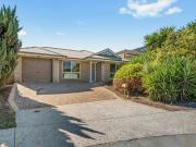 Warm & Spacious Home In Convenient Location