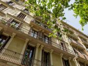 Warmful double bedroom in Barcelona city center