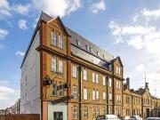 Warple Way, London, Studio Flat For