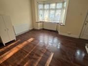 Warren Road, Ilford IG6, 5 bedroom end terrace house to...