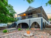 WAHROONGA Colonial Splendour