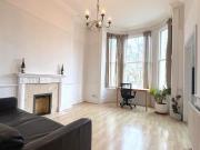 Warwick Avenue, London W9, 2 bed flat to rent, £2,600...