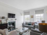 Warwick Gardens, London, 3 Bedroom Flat