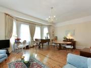 Warwick Road, Earls Court, 2 Bedroom Flat