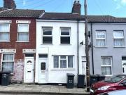 Warwick Road West, Luton, 2 Bedroom Terraced