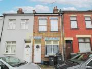 Warwick Road West, Luton, 2 Bedroom Terraced