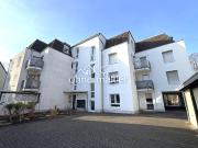 Was will man mehr: Hochwertig renovierte 3 Zi DG WHG, 2...