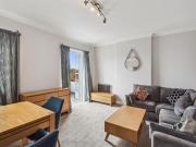 Watchfield Court, London W4, 1 bed flat to rent, £2,100...