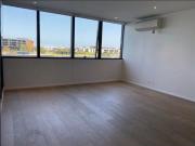 Waterfront 1bed plus study apartment available NOW