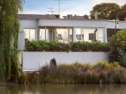 Waterfront Living in Gardenvale School Precinct