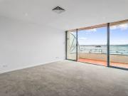 Waterfront Sanctuary Overlooking Redleaf Beach With...