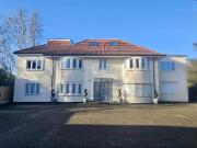 Watford Way, Mill Hill NW7, 3 bed flat to rent, £2,600...