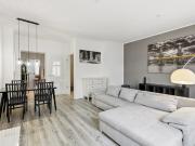 WAZ Wundervoll möblierte Wohnung mit nutzbarer Dachterrasse