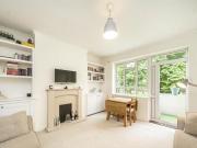 Weir Road, London, 2 Bedroom Apartment