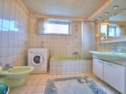 Weitläufiges Grundstück mit charmanten Haus