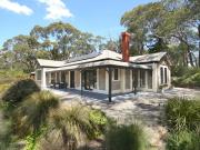 Welcome to Ackland Hill Road your private Adelaide Hills...