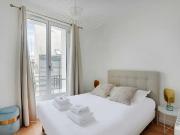 Welcome to our bright, modern 3 room flat in Boulogne...