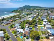 Welcome to Palm Cottage One Mile Beach Forster
