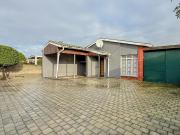 Welcome to this charming 3 bedroom family home!