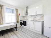 Welcome to this charming studio flat in Kilburn!...