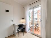 Welcomign double bedroom with a private terrace, in El...